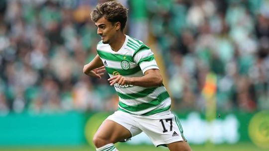 Celtic vence 2-0 com Jota titular