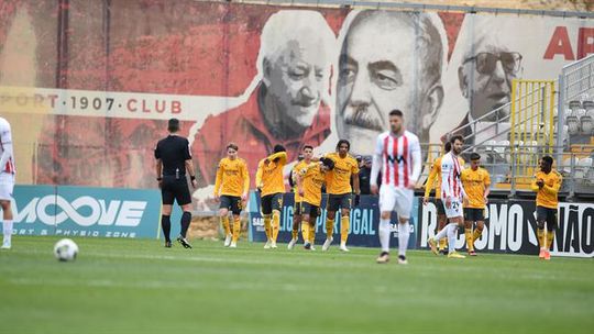 Benfica B com um 'reforço' empata em Matosinhos e soma terceiro jogo sem vencer 