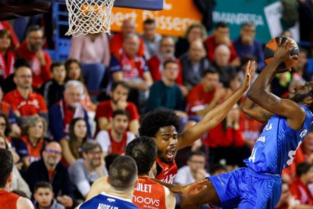 Clube espanhol denuncia ameaças ao treinador: «Vou queimar-te a casa e pôr uma bomba no teu carro»