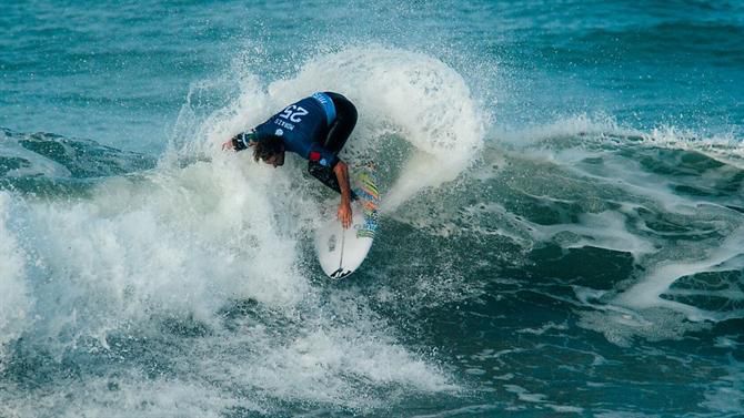 Arranque do MEO Rip Curl Pro em Peniche novamente adiado