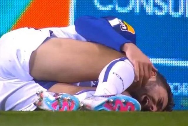 Arrepiante: a lesão no joelho que obrigou João Mário a sair (vídeo)