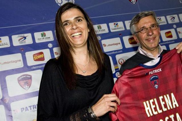 Lembram-se de Helena Costa? Foi a primeira mulher convidada a treinar equipa masculina de futebol profissional