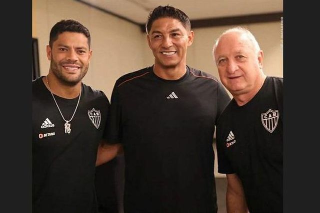 Jardel deu 'prenda' a Hulk e Scolari