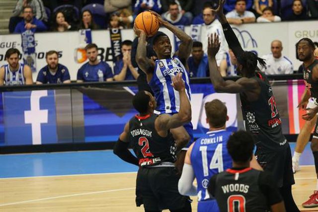 FC Porto arrasa Ovarense no arranque da 2.ª fase