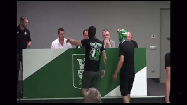 Ultras expulsaram novo treinador da apresentação