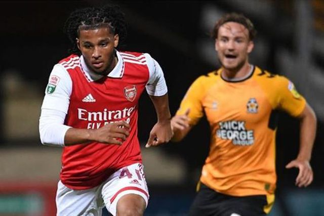 Arteta lança português de início e deixa outro (desconhecido) no banco