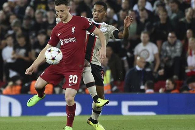 Liverpool – Wolverhampton com seis portugueses em campo