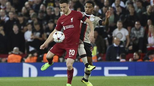 Liverpool – Wolverhampton com seis portugueses em campo