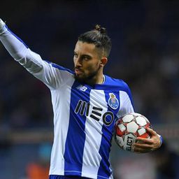 Alex Telles: «Fiz história no FC Porto, não tenho como jogar no Benfica» -  CNN Portugal