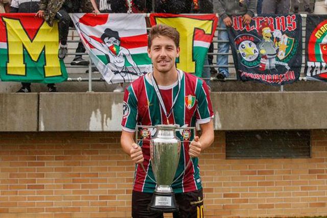 Hugo Costa próximo do Amora