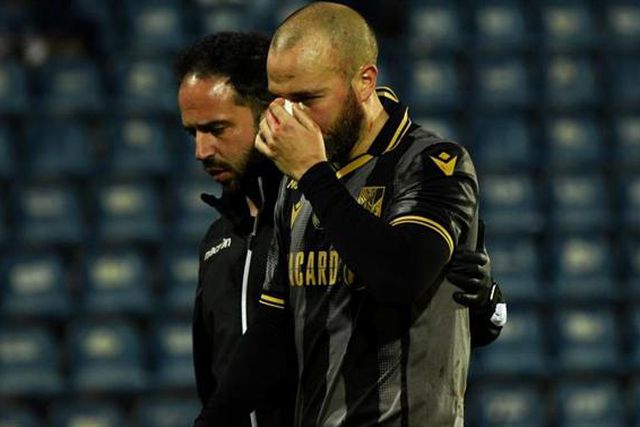 André pode jogar com máscara