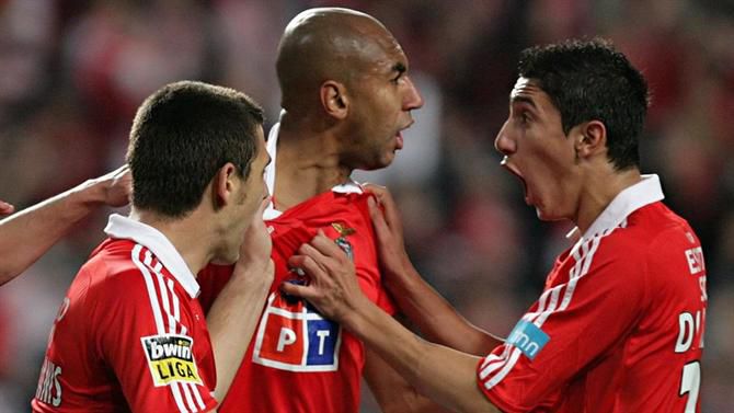 «Di María voou depois de um encosto do Luisão e lesionou-se no braço»