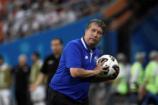 Hernán Darío Gómez deixa comando da seleção