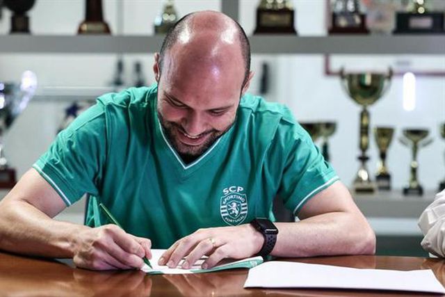 Sporting oficializa regresso de Taynan: «Nunca devia ter saído»