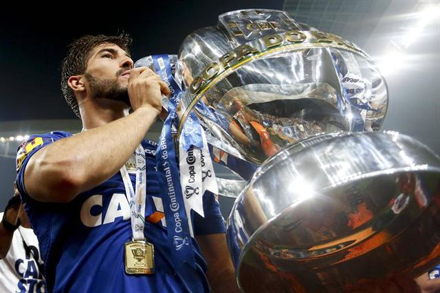 Oficial: Jogou no Real Madrid e é reforço para Pepa