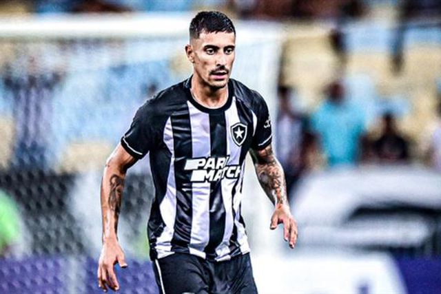 Jogador de Luís Castro teve alta depois de ter caído inanimado no relvado