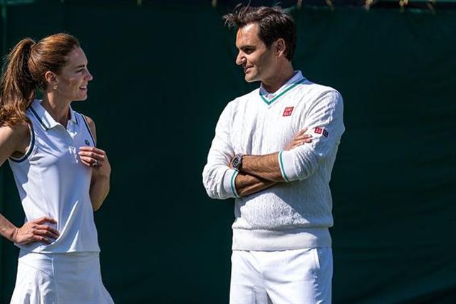 Federer ensina princesa de Gales a ser apanha-bolas (vídeo)