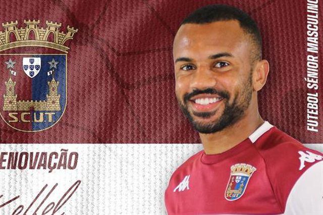 Oficial: Keffel continua de azul-grená