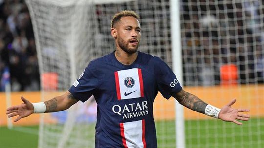 Neymar e as regalias 'à Ronaldo e Messi' na 'canarinha'