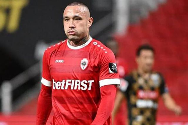 «No Antuérpia fui tratado como um pedaço de m…»