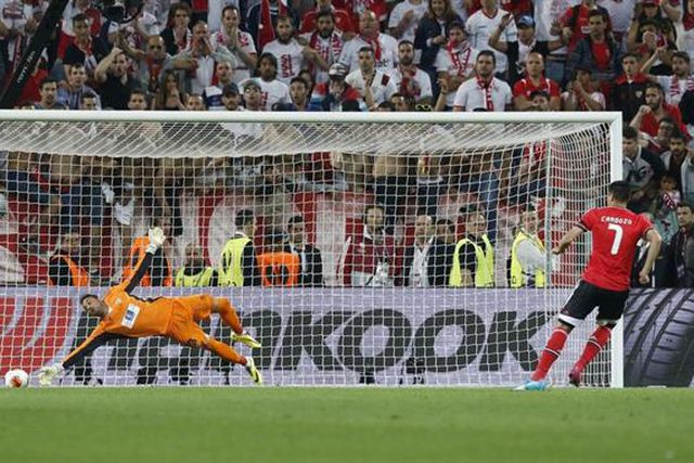 Entrevista A BOLA: «Com VAR o penálti de Cardozo seria repetido e teria defendido outra vez»