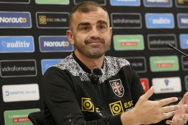 «Era utópico pensar que continuaríamos a disputar um lugar com o Sporting»