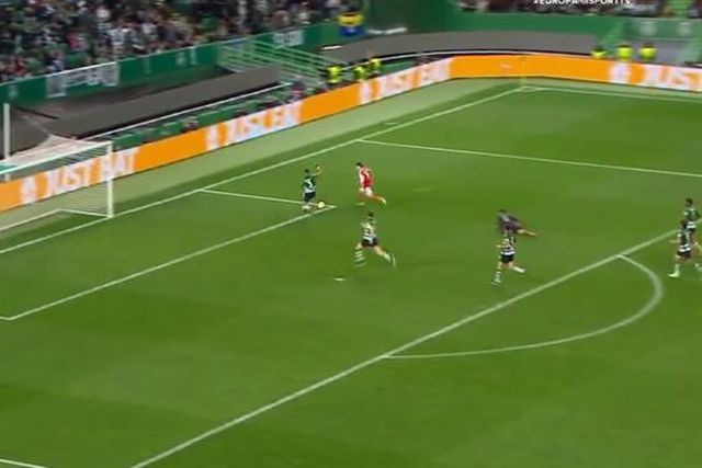 Incrível arrancada e corte de St. Juste (vídeo)