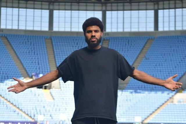 Coventry anuncia contratação de substituto de Gyokeres