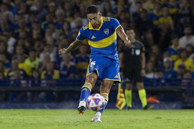 Alan Varela faz assistência na vitória do Boca Juniors (vídeo)