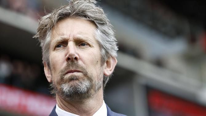 Van der Sar transferido para cuidados intensivos nos Países Baixos