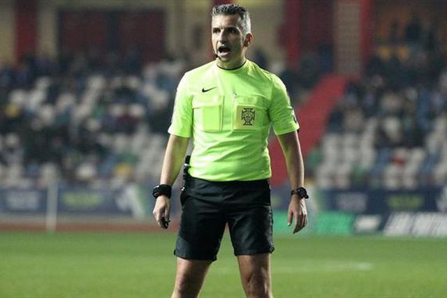 Revelados os árbitros para os jogos de FC Porto e Sporting (e do dérbi do Minho)