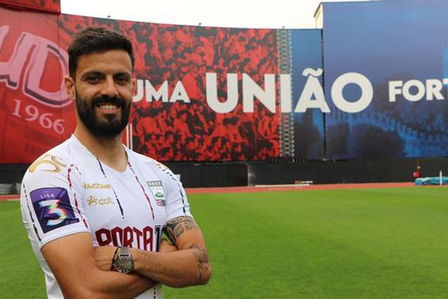 Oficial: Sérgio Ribeiro renova com os unionistas