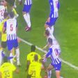 Uma mão na cara de Boateng que deu falta... a favor do FC Porto (vídeo)