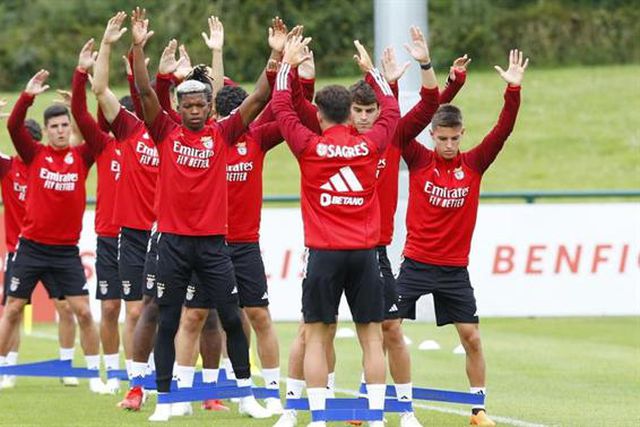 Florentino: o primeiro teste, o castigo de Neres e... o apanha-bolas de Di María