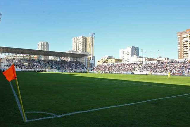 Notícia A BOLA: Benfica, V. Guimarães e Boavista em torneio na Póvoa