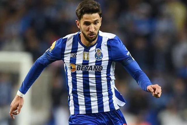 Porta do onze aberta a Grujic e Rodrigo Conceição