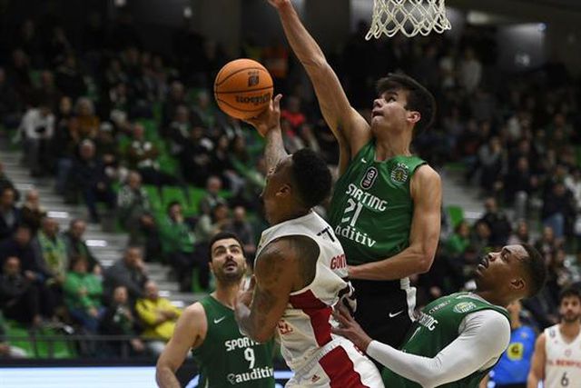 Sporting derrota Benfica com final emocionante