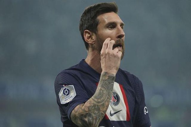 Messi esteve em Barcelona e foi invadido por pedidos dos adeptos