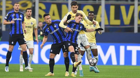 Klopp quer renovar o meio-campo e alvo está no Inter