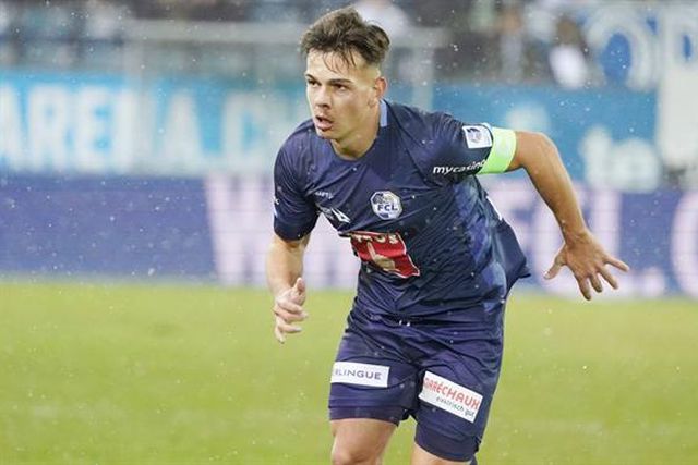 Notícia A BOLA: Já foi apontado ao FC Porto e agora é alvo do Benfica