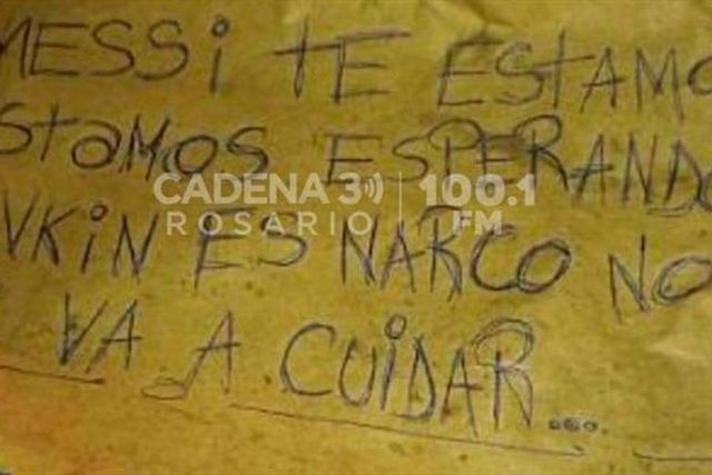 Vândalos disparam contra supermercado da família da mulher e deixam mensagem a Messi
