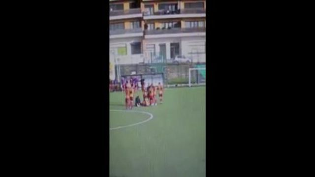 Simplesmente bárbaro: a inacreditável agressão ao árbitro no Tires-Atlético Povoense