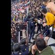 Cena lamentável: polícia espanhol agride adepto do Fenerbahçe (vídeo)