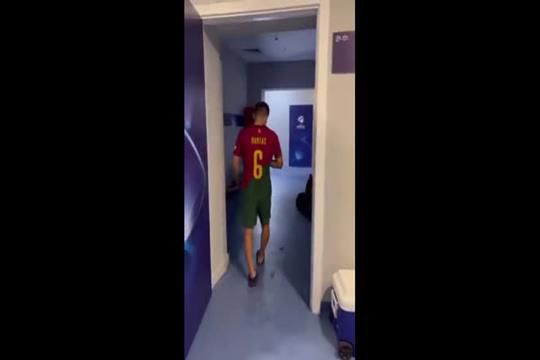 Vídeo a circular no Twitter mostra Tiago Dantas a responder à pergunta: «Real Madrid ou Barcelona? Benfica!»