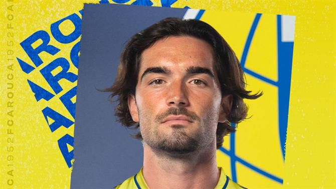 Oficial: Jason Remeseiro para o ataque