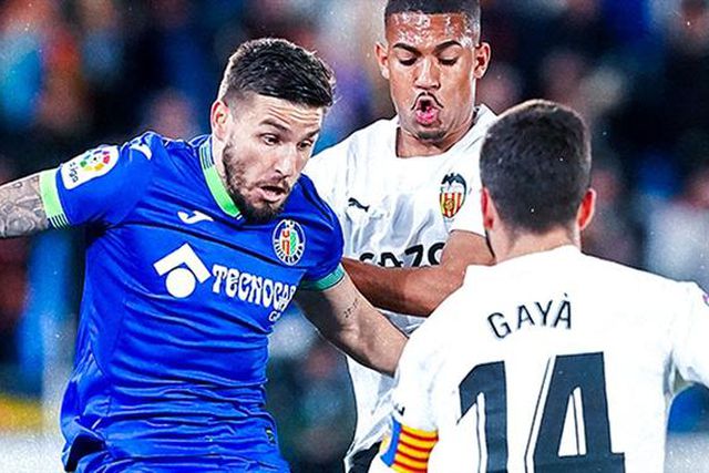Getafe, de Quique Flores e Domingos Duarte, vence Valência em jogo de aflitos
