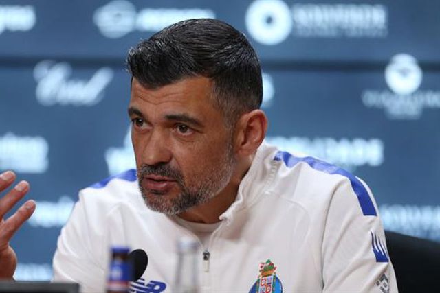 As dificuldades em Milão: «Alguns jogaram quase sem ir ao campo, só com palestra...»