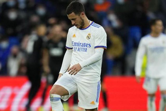 Hazard pretende cumprir contrato até ao fim