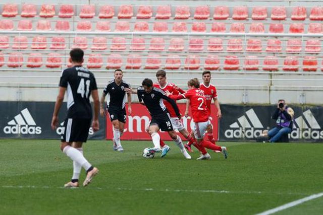 Vilafranquense vence Benfica B e 'cheira' o pódio