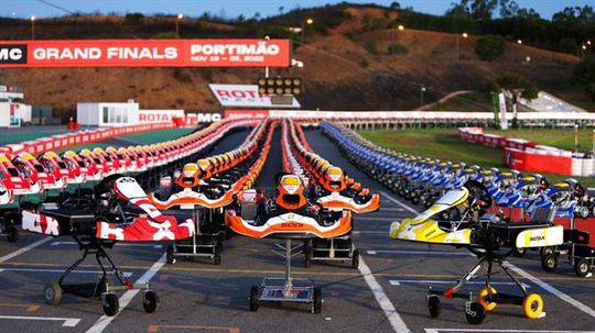 Mais de 390 pilotos marcam presença em evento de Karting